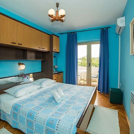 Apartment Anica Palit Екстериор снимка