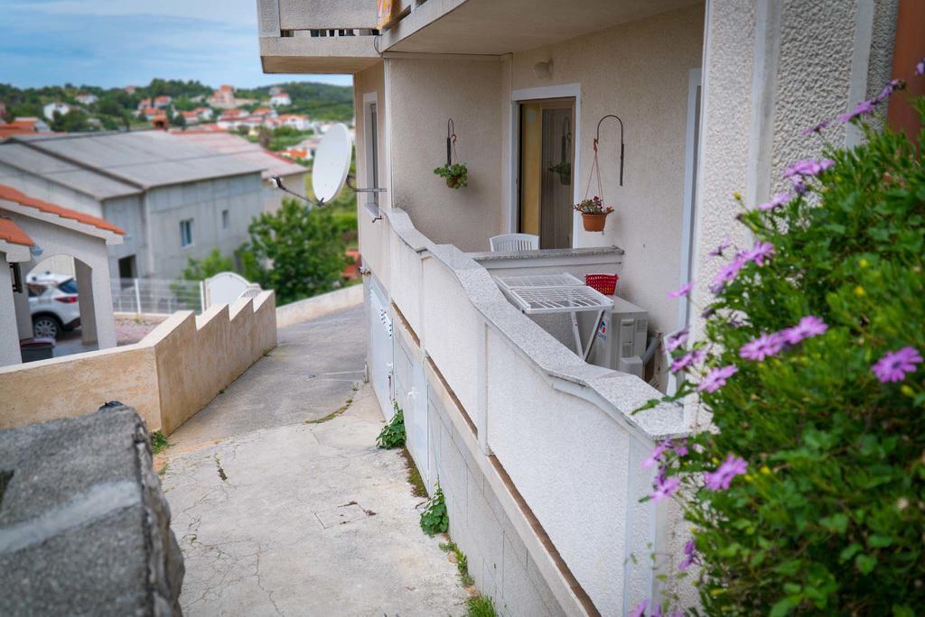 Apartment Anica Palit Екстериор снимка