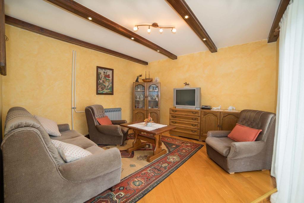 Apartment Anica Palit Екстериор снимка