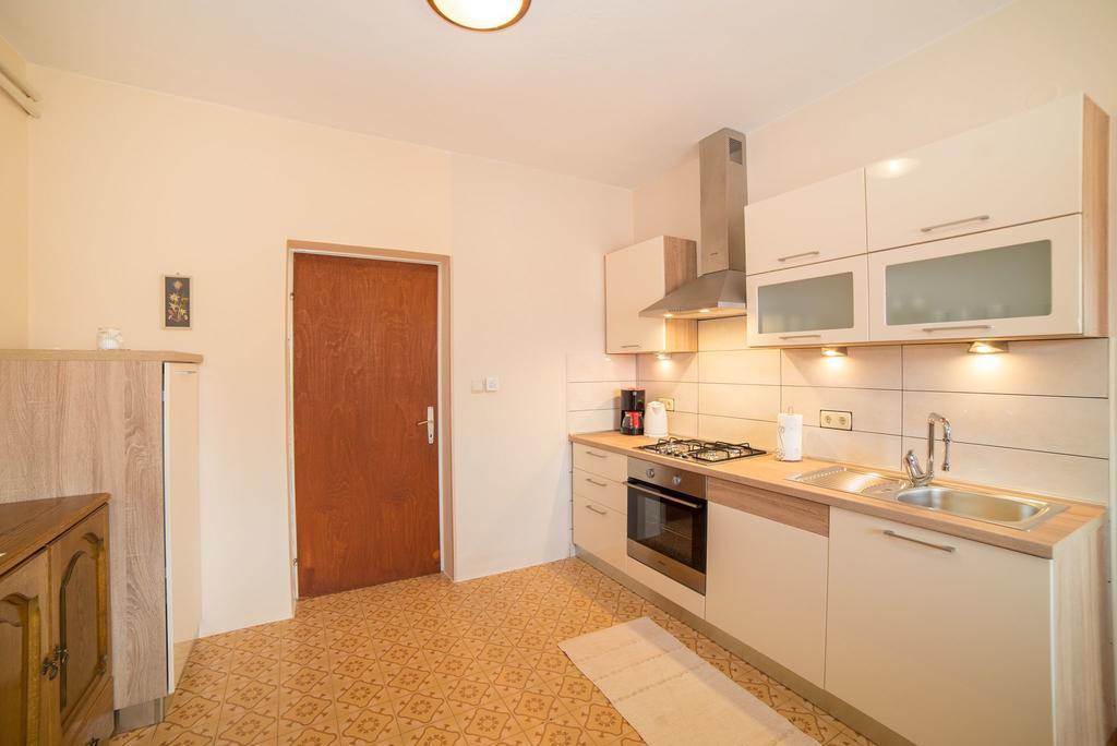 Apartment Anica Palit Екстериор снимка