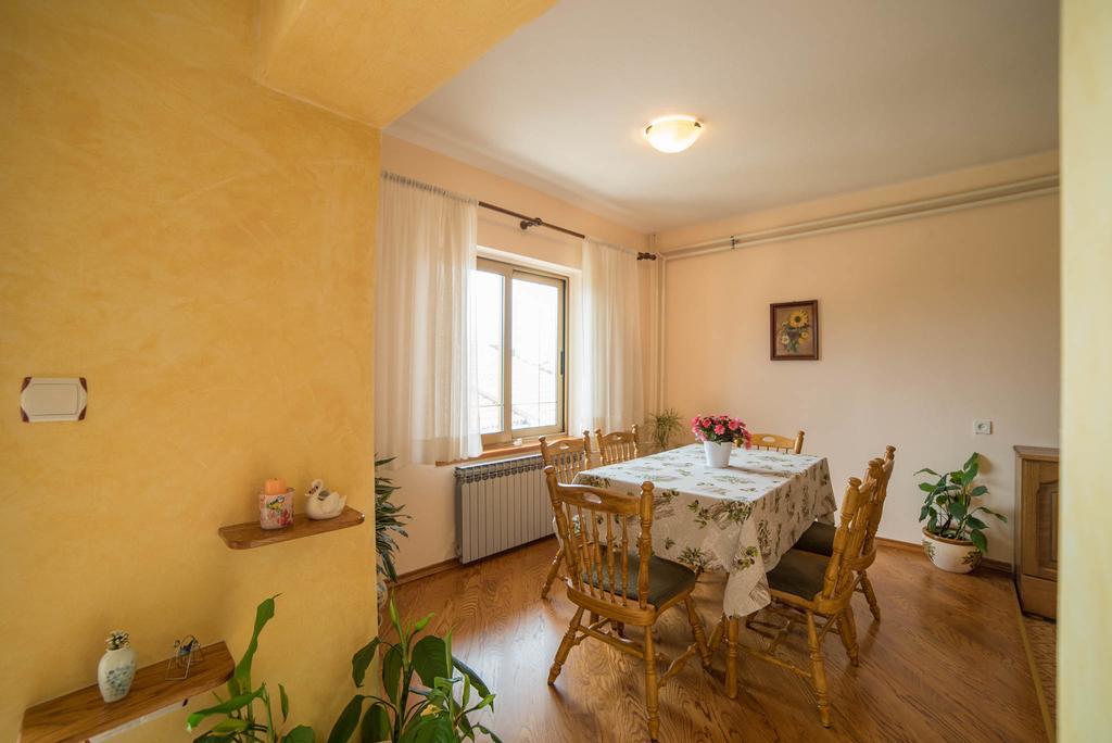 Apartment Anica Palit Екстериор снимка