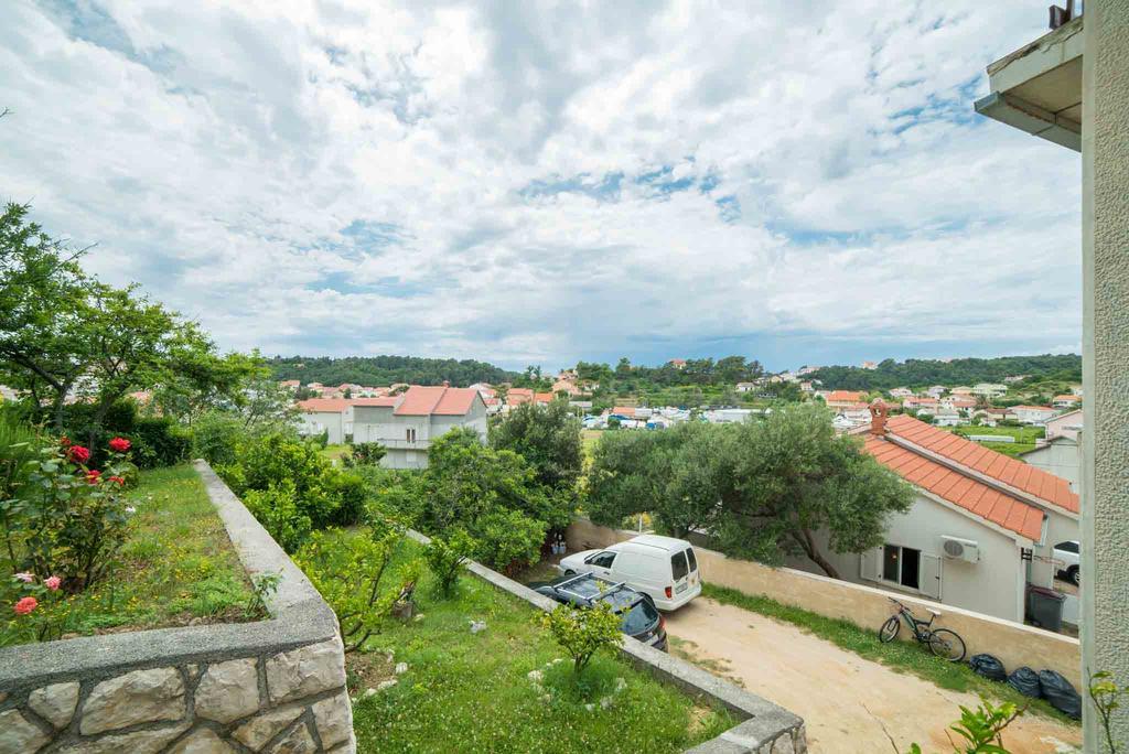 Apartment Anica Palit Екстериор снимка