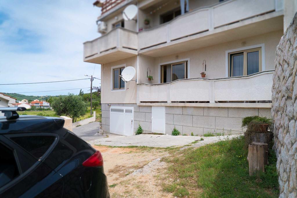 Apartment Anica Palit Екстериор снимка