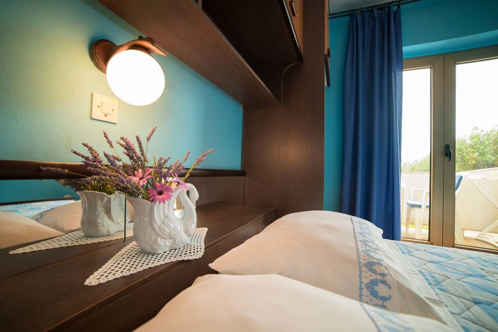 Apartment Anica Palit Екстериор снимка